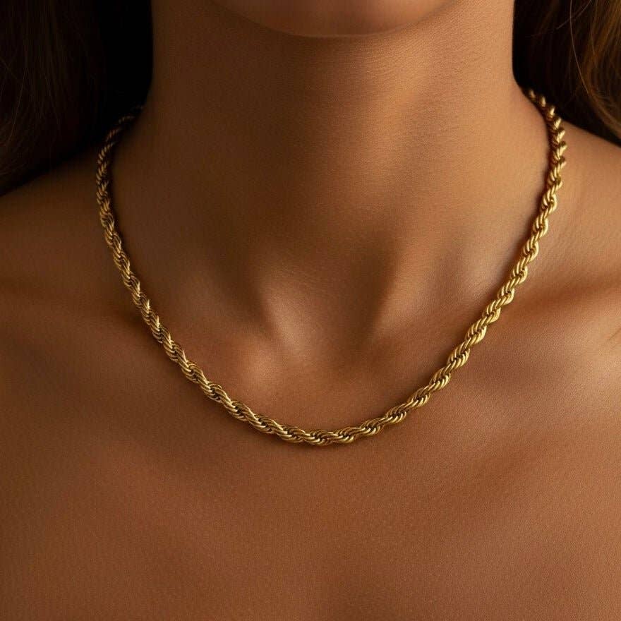 GOLDEN EMBRACE - Necklace