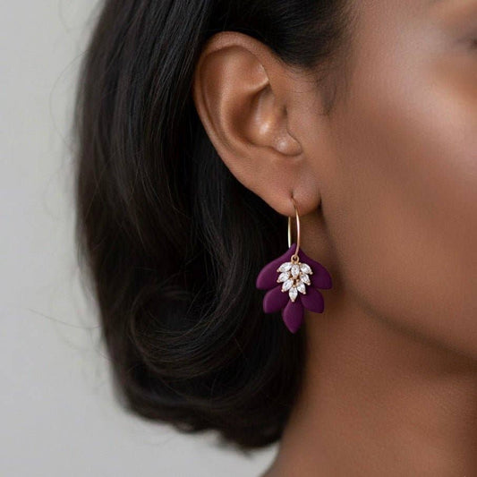 Dalia Velvet – Leaf Earrings with Zircons