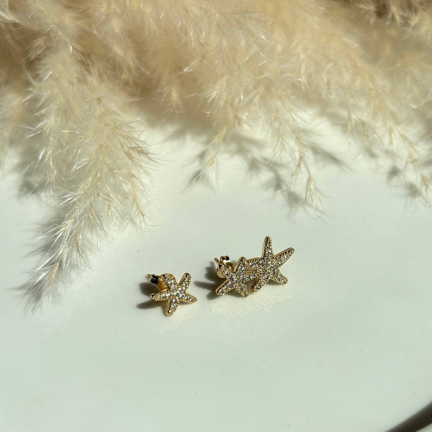 Mermaid's Twinkle Gleam - Starfish Stud Earrings