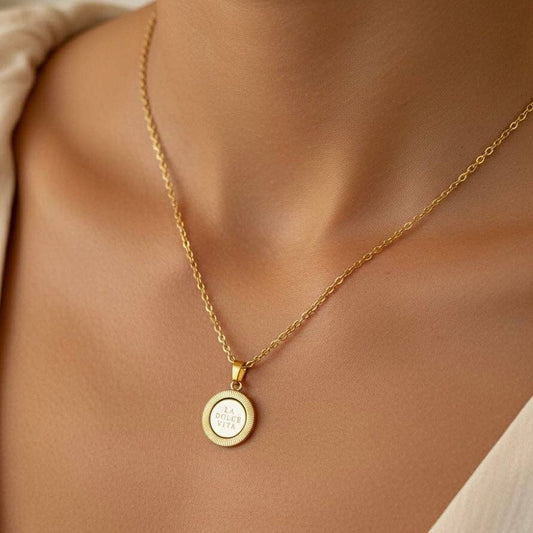 La Dolce Vita - Limited edition - Necklace with gold pendant